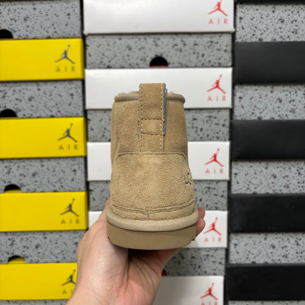 UGG Sand Lace-Up Chukka Ankle Boots