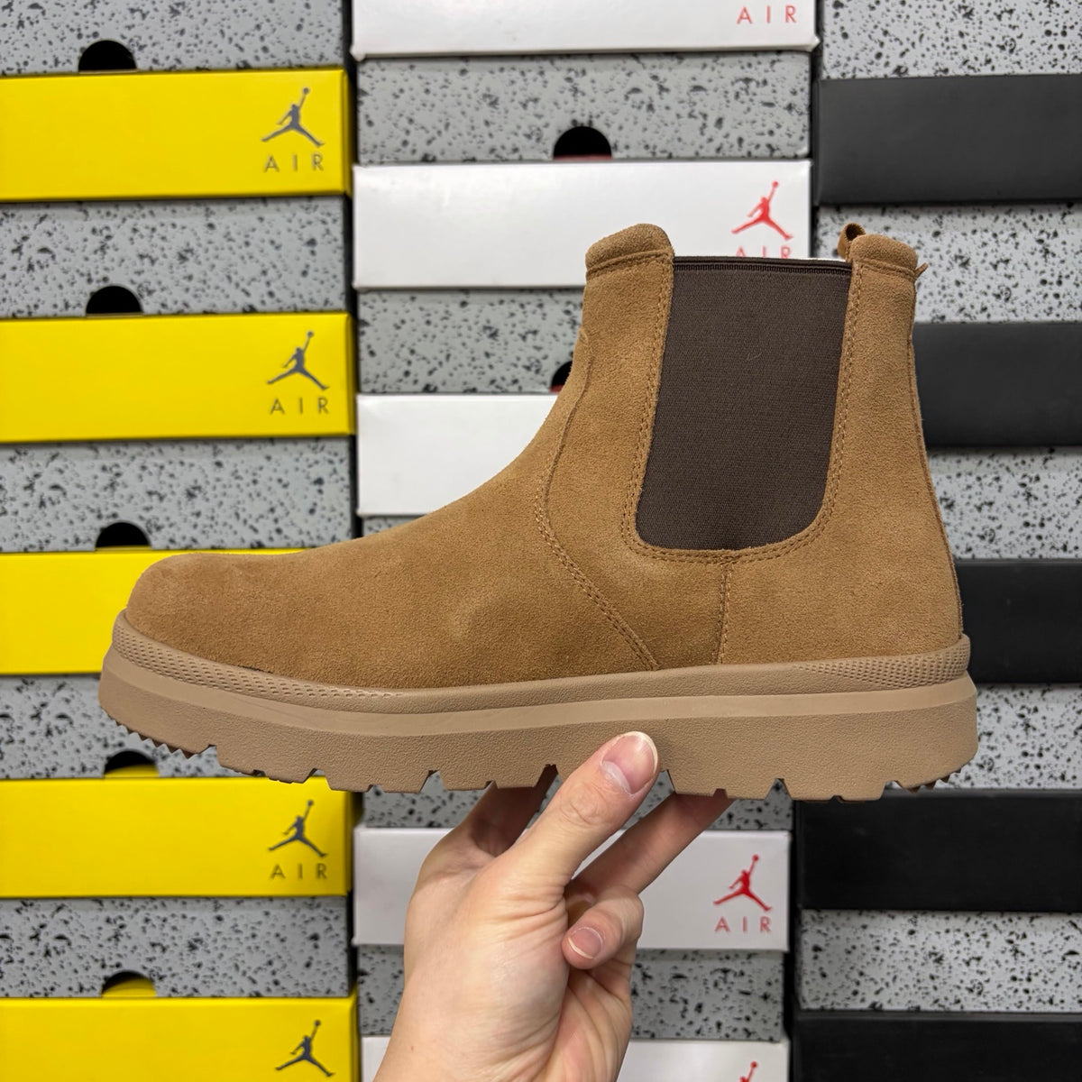 UGG Chestnut Chelsea Ankle Boots with Chunky Lug Sole