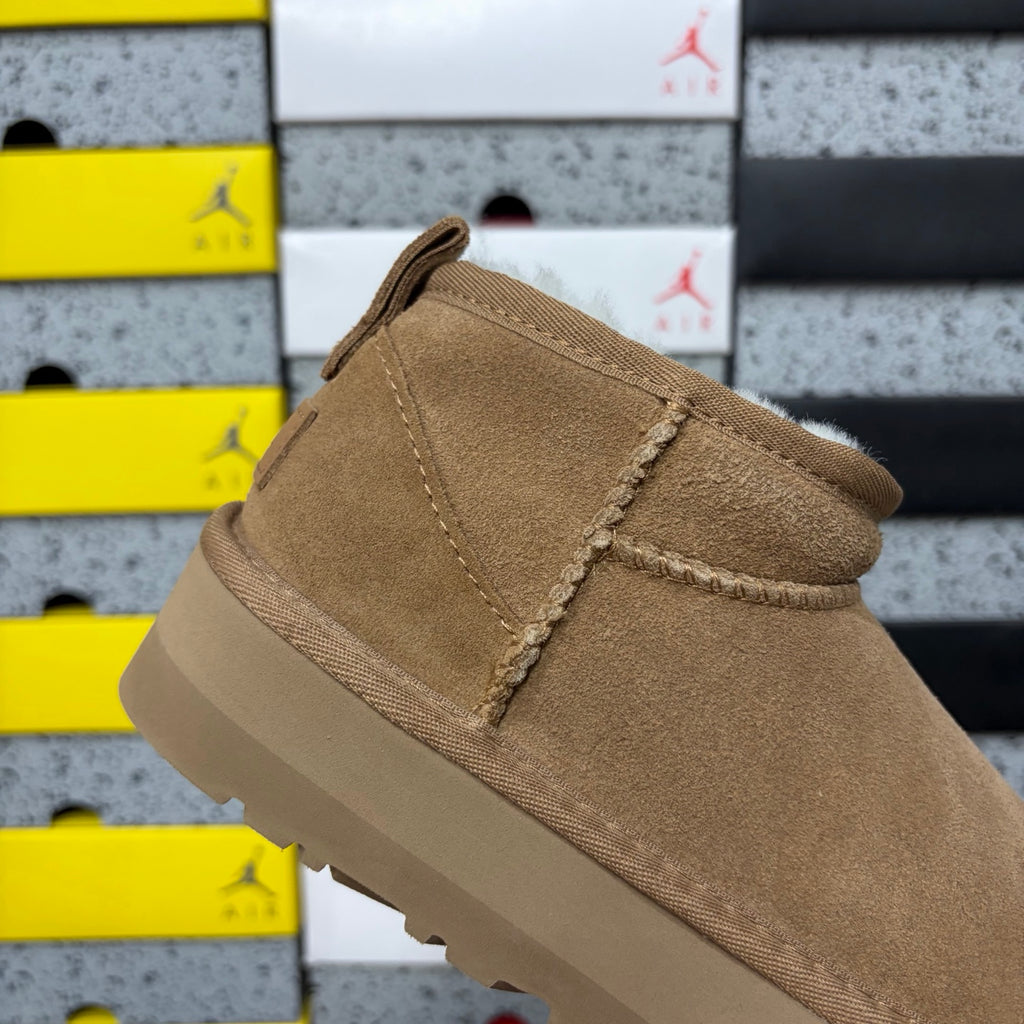 UGG Chestnut Platform Ankle Boots – 3 cm Sole