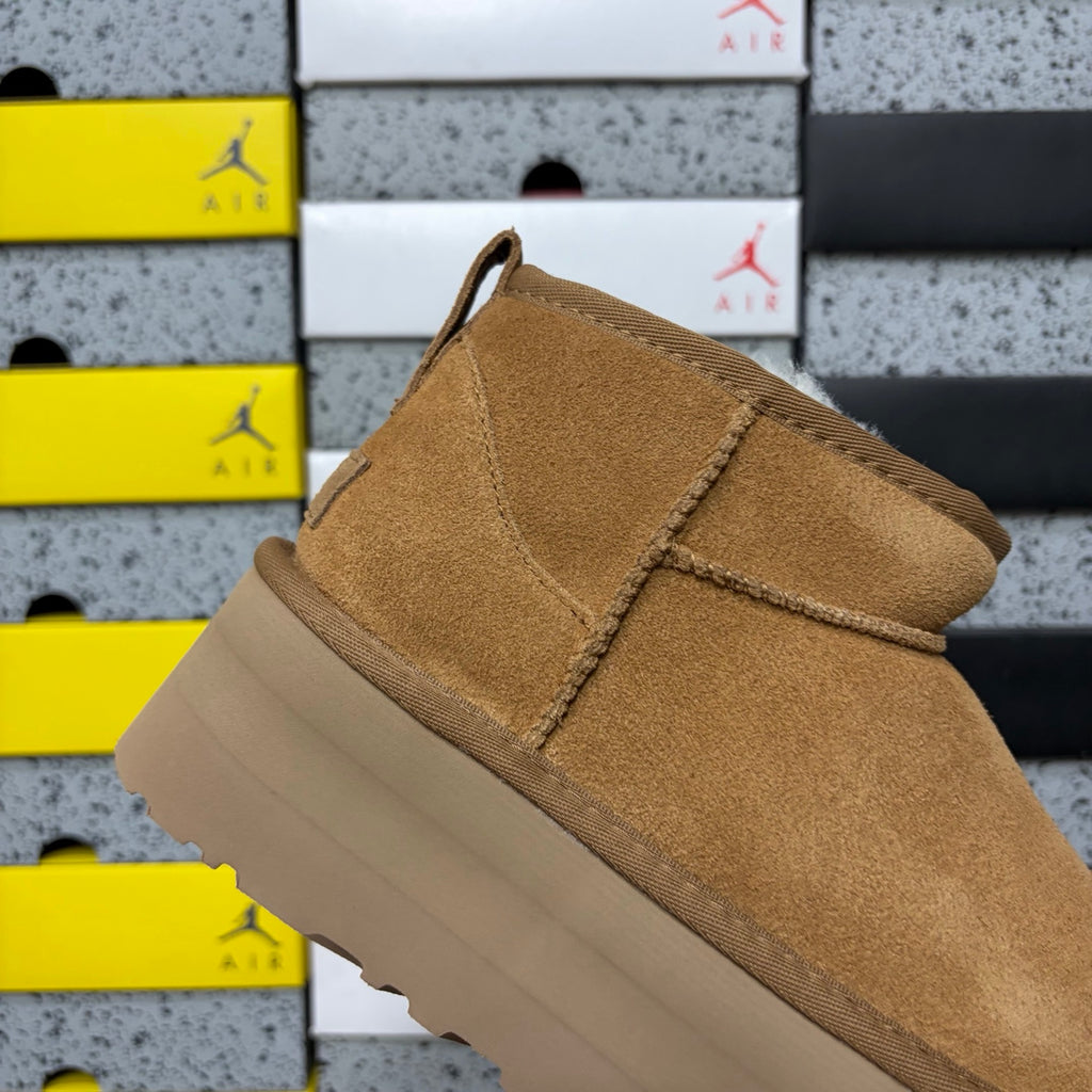 UGG Chestnut Platform Ankle Boots – 5 cm Sole