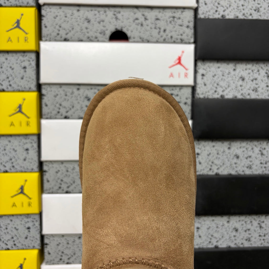 UGG Chestnut Button-Detail Short Boots