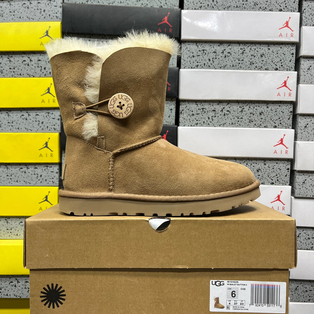 UGG Chestnut Button-Detail Short Boots