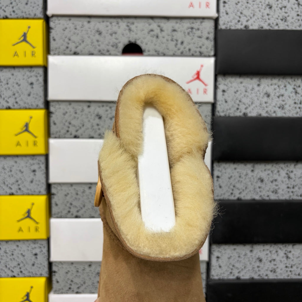 UGG Chestnut Button-Detail Short Boots