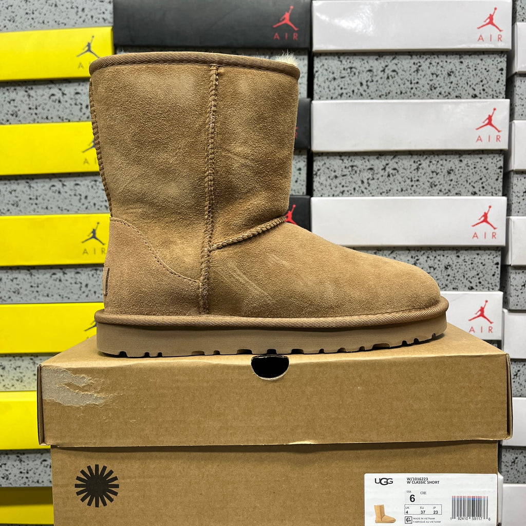 UGG Chestnut Short Pull-On Boots