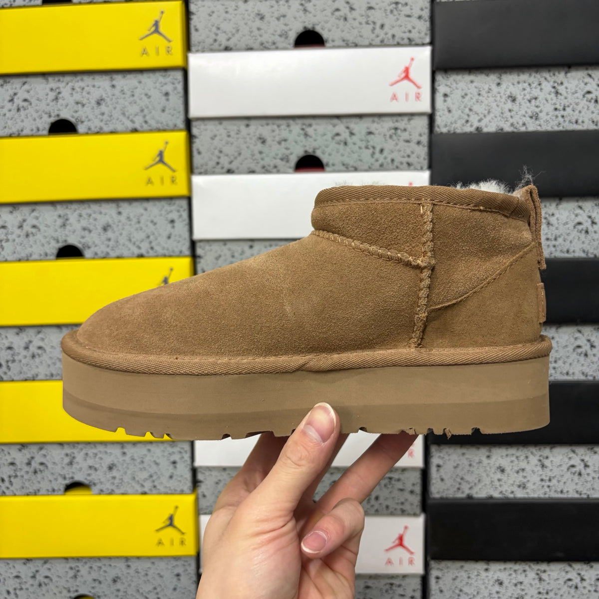 UGG Chestnut Platform Ankle Boots – 3 cm Sole