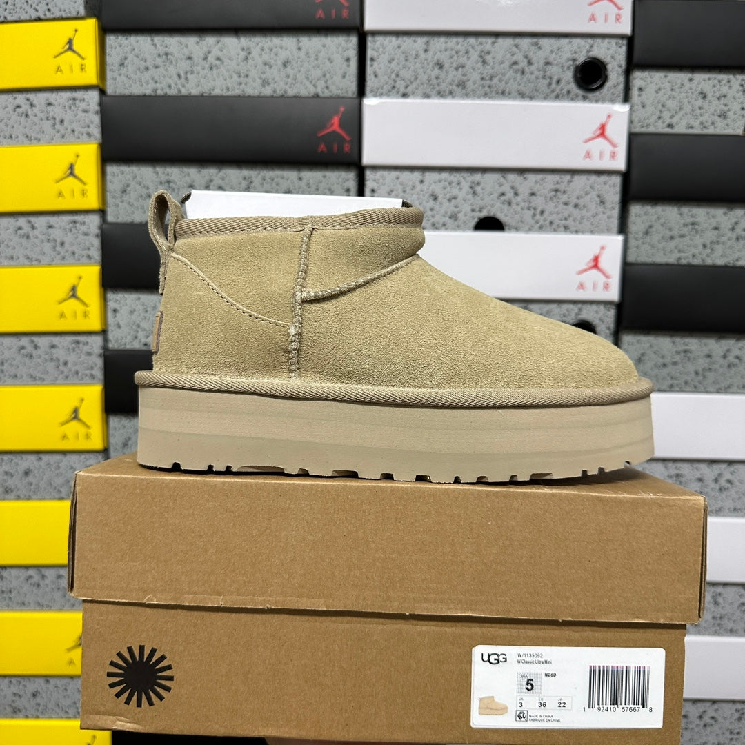UGG Mustard Platform Ankle Boots – 3 cm Sole