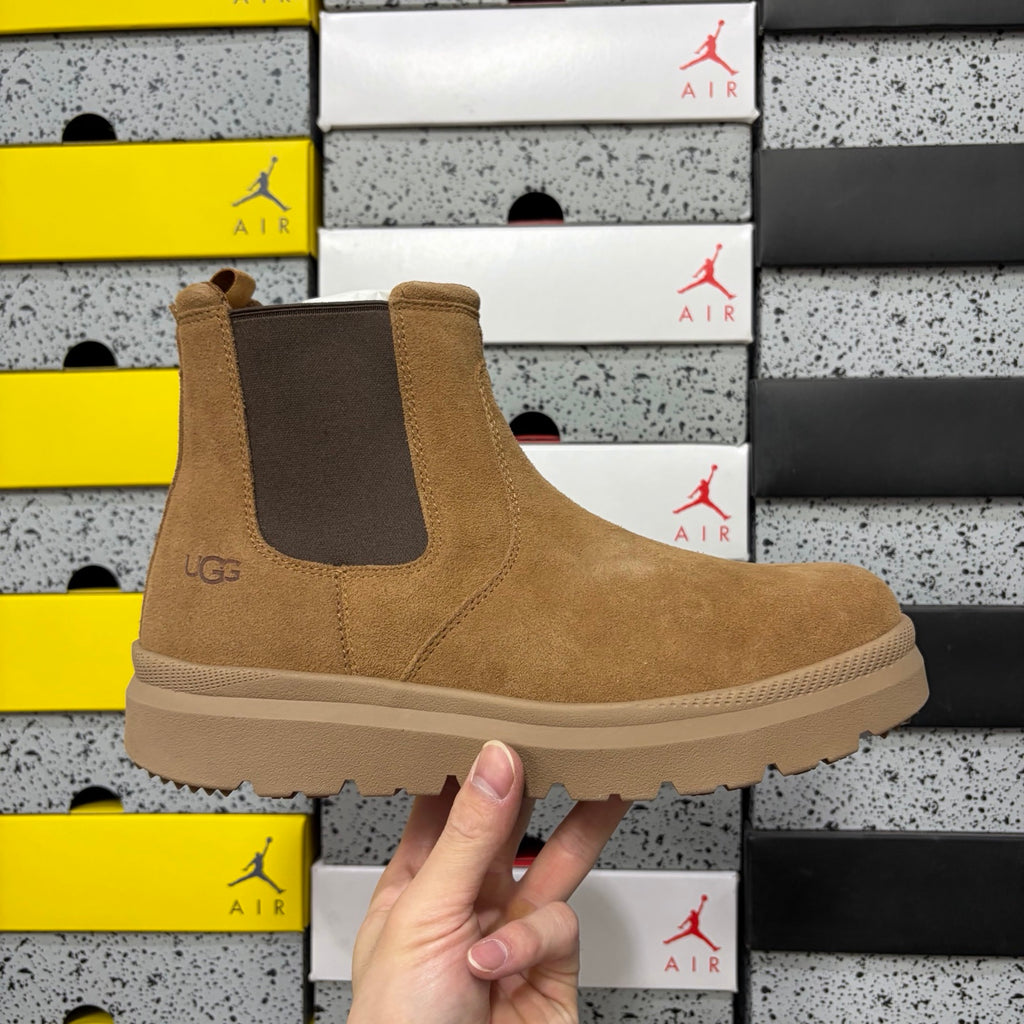 UGG Chestnut Chelsea Ankle Boots with Chunky Lug Sole