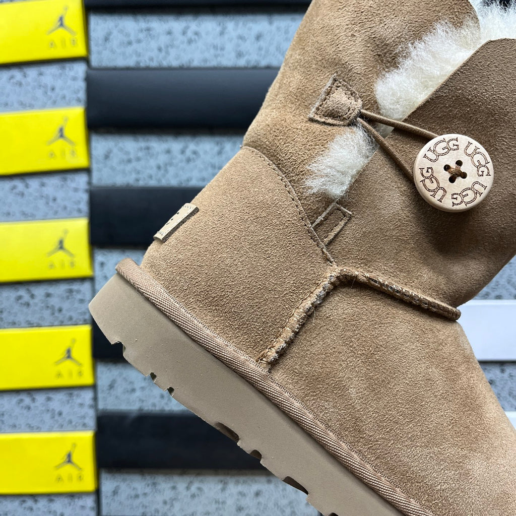 UGG Chestnut Button-Detail Short Boots