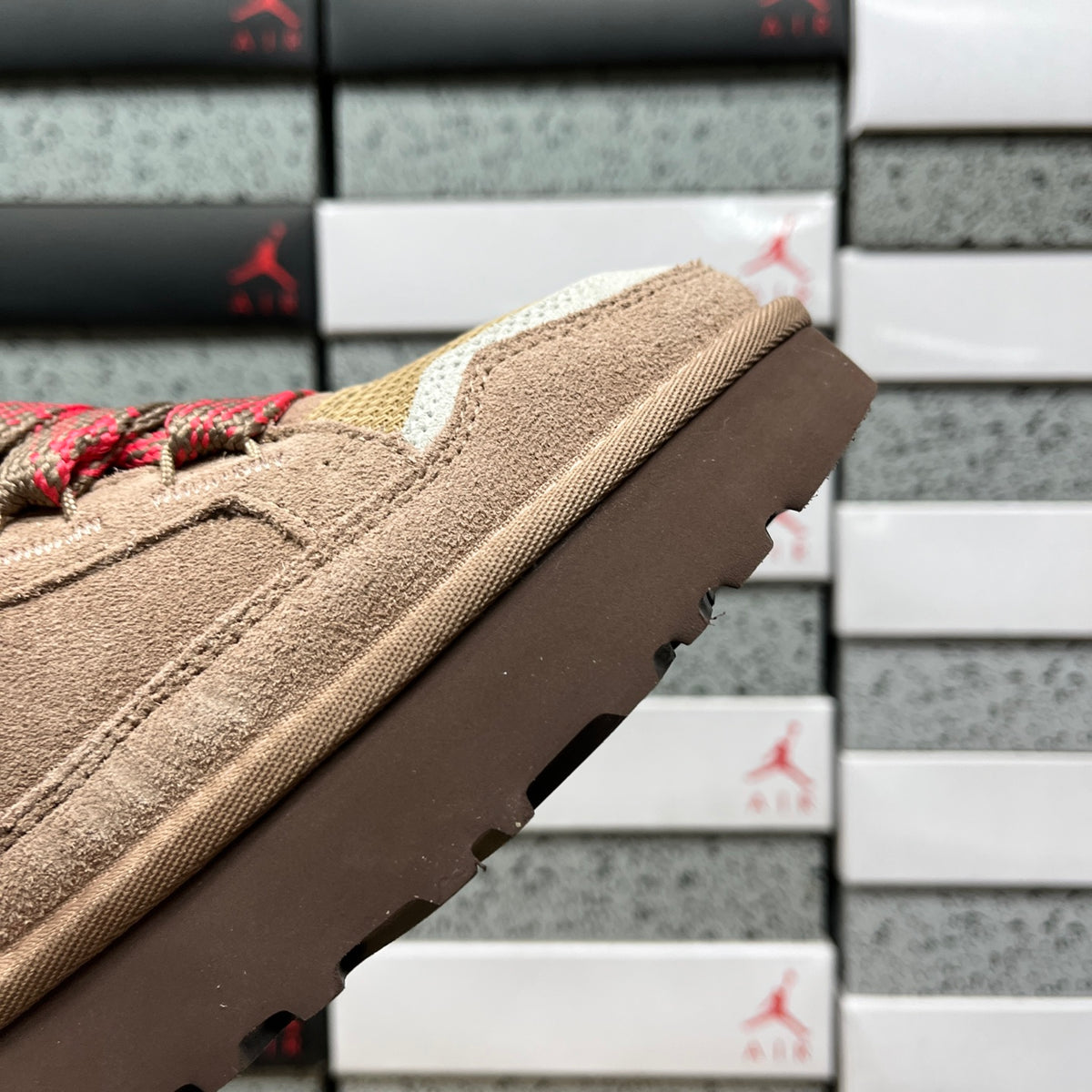 UGG Brown & Pink Lowmel Lace-Up Shoes